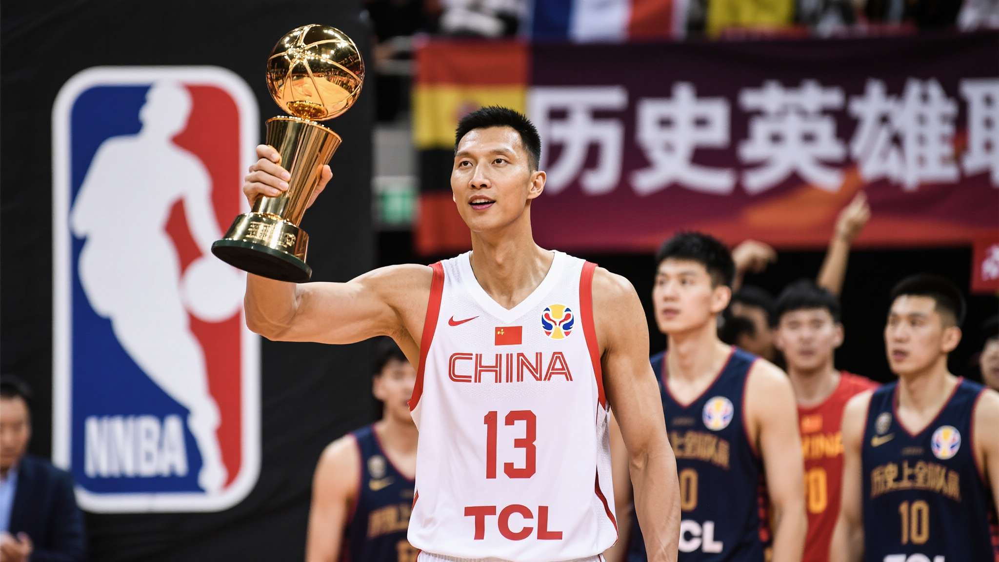 除了自身条件，还有一个关键变量就是市场需求。在不同国家内，对本土英雄高度推崇，使